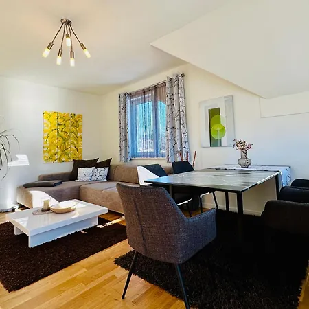 Superior-apartment Mit Pool Und Seezugang