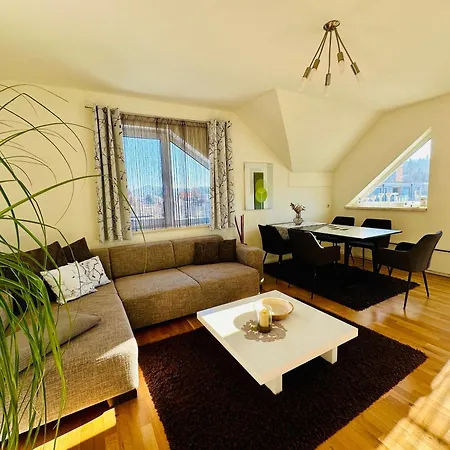 Superior-apartment Mit Pool Und Seezugang Apartamento *