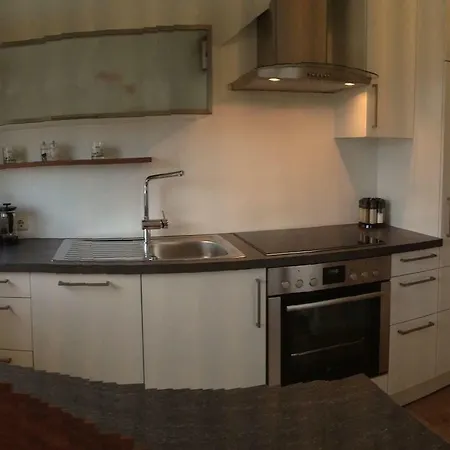 Superior-apartment Mit Pool Und Seezugang Lägenhet *